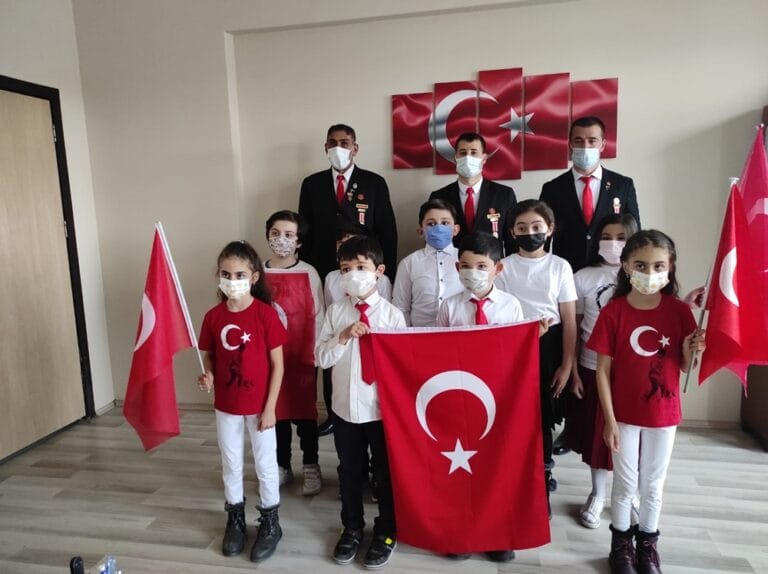Akçin İlkokulu’nda İstiklal Marşı etkinliği düzenlendi