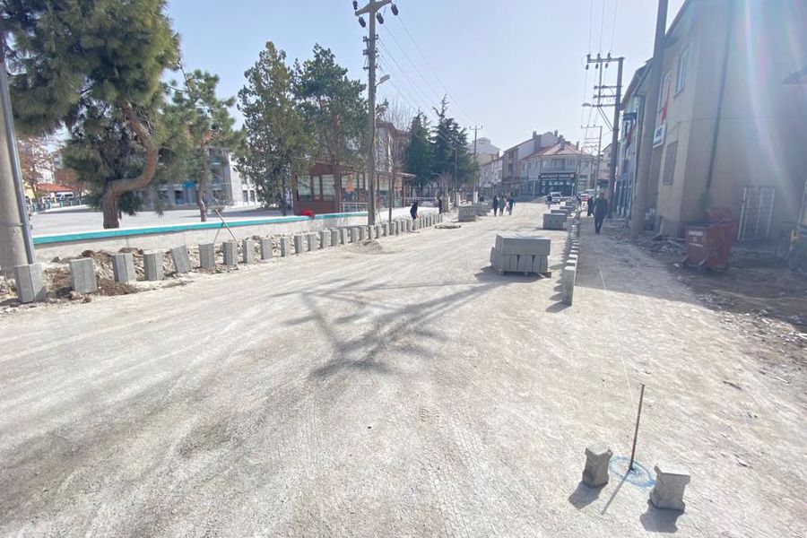 İlçemizde yer alan cadde, sokakları daha güvenli ve modern hale