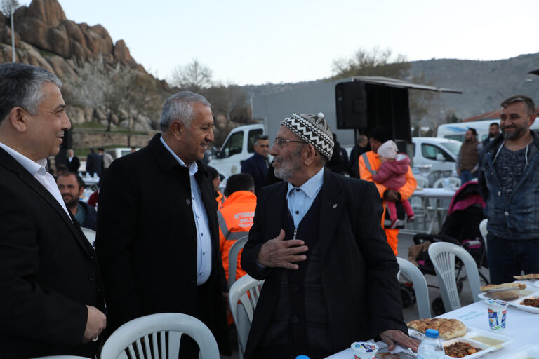 GÖNÜL SOFRALARINDA VATANDAŞLARIMIZLA BİRLİKTE OLMAYA DEVAM EDECEĞİZ
