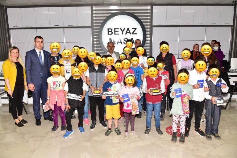 HAYIRSEVERLERİMİZDEN ÇOCUKLARA YARDIM ELİ