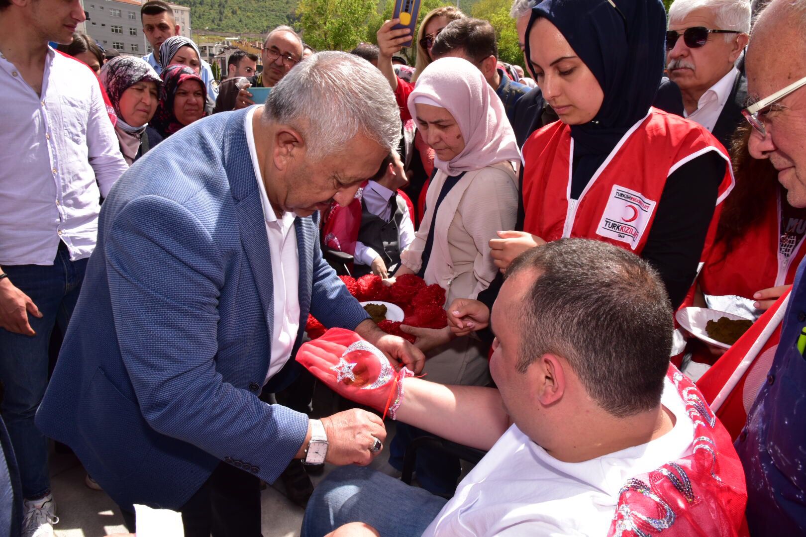 ÖZEL BREYLERMZE ASKER ELENCES        Engelliler Haftas etkinlikleri