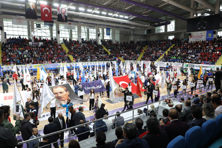 ÜNİLİG FİNALLERİ AÇILIŞ TÖRENİ YAPILDI