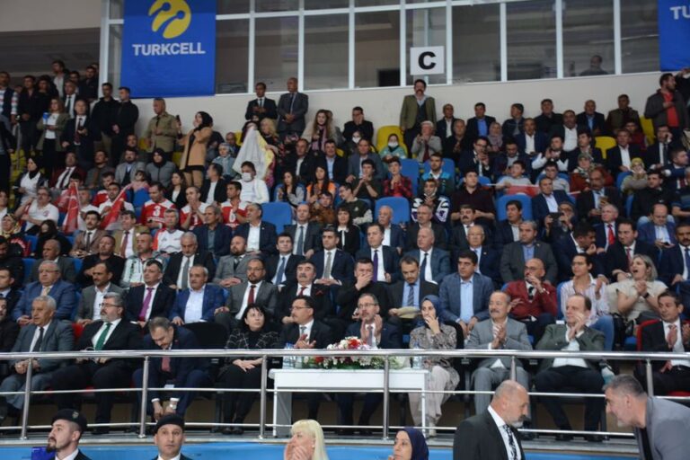 ÜNİLİG 2022 Finallerinin Açılışı Yapıldı