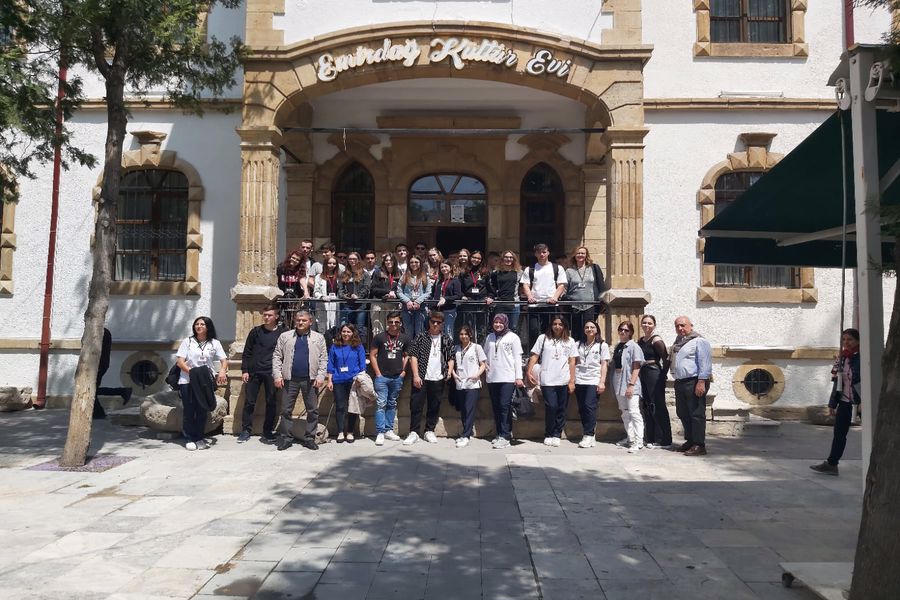 Lise düzeyi Erasmus projesi çerçevesinde farklı ülkelerden ilçemize gelen 50