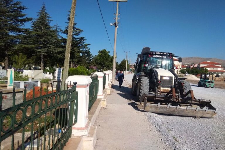 Kaldırım Çalışmaları Sürüyor
