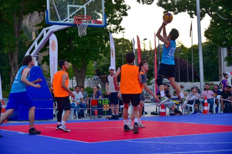 BASKETBOL TURNUVASI NEFES KESTİ