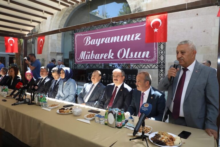 BAYRAMLAŞMA TÖRENİ TAŞ MEDRESE’DE YAPILDI