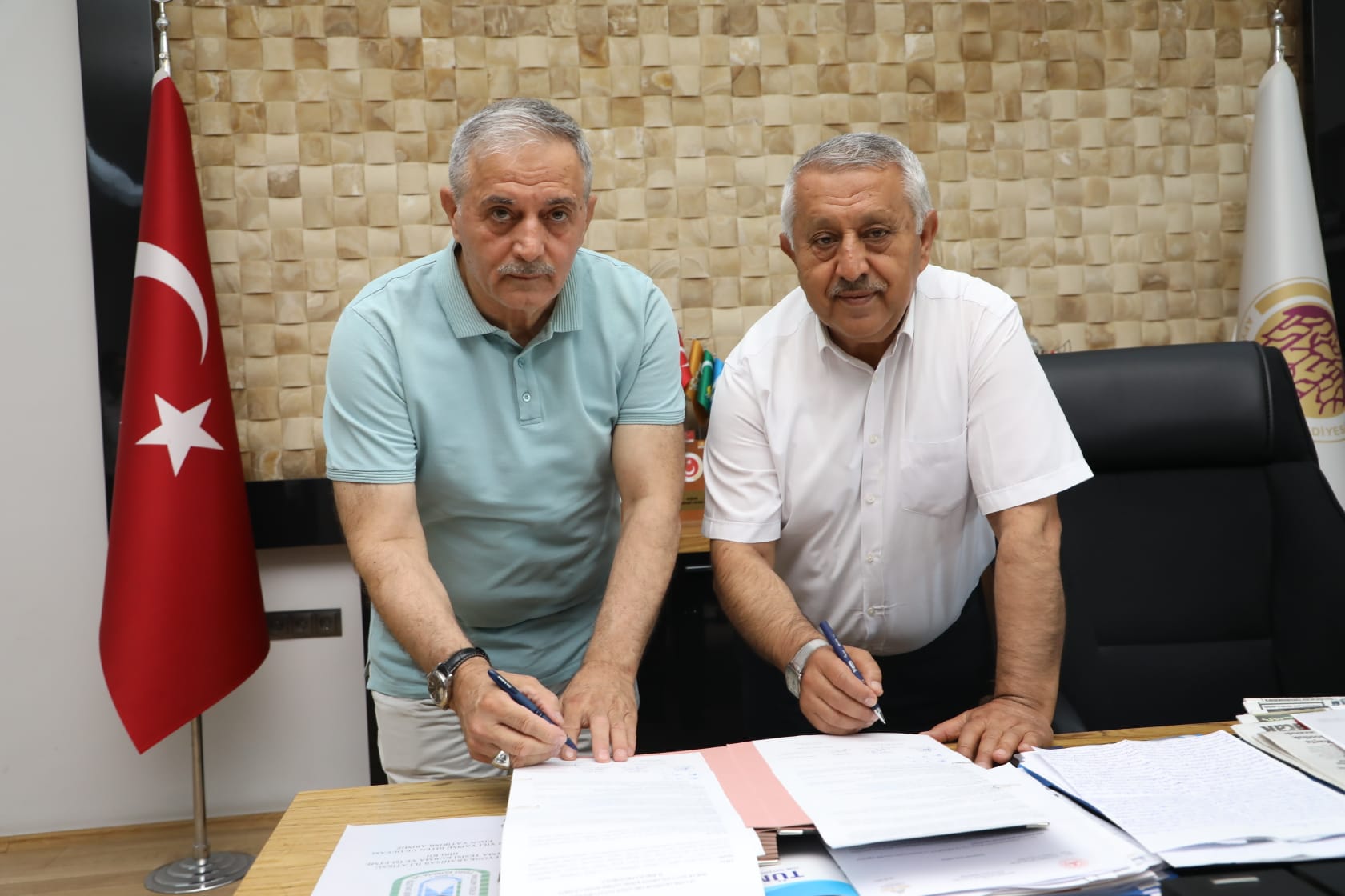 SOKAK HAYVANI POPÜLASYONU KONTROL ALTINA ALINIYOR                 Belediyemiz, sokaklardaki sahipsiz