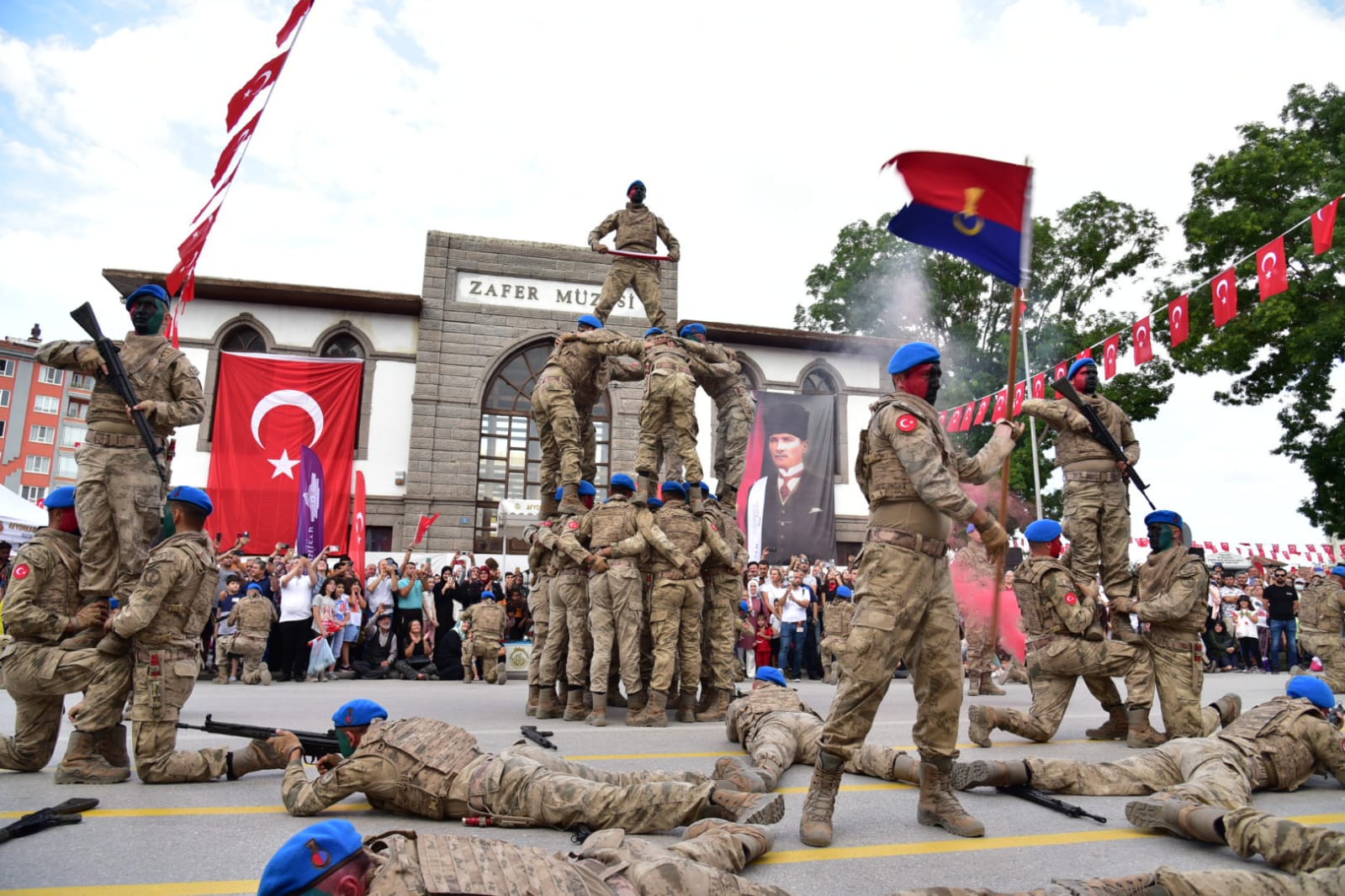 Türk milleti bundan 100 yl önce 30 Austos 1922 sabah