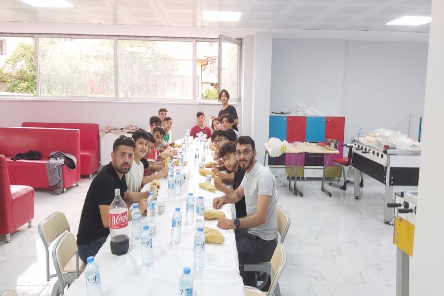 Belediye Başkanımız Serkan Koyuncu’nun gençlerin kendini her alanda yetiştirebilmesi için