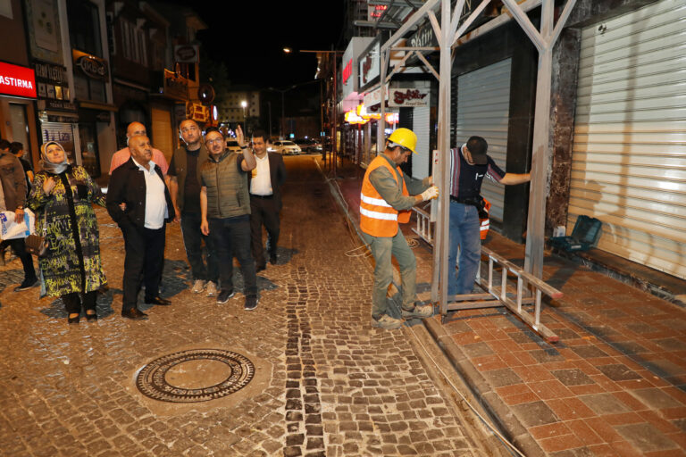 TARİHİ UZUN ÇARŞI YENİLEME PROJESİ DEVAM EDİYOR