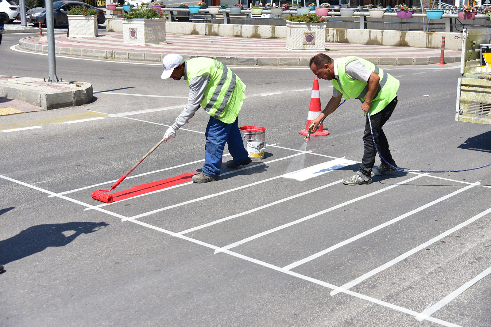 YAYA GEÇD ÇZGLER YENLENYOR         Belirlenen programlar dâhilinde trafik ve