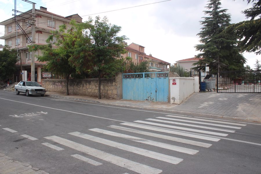 Emirdağ Belediyesi, eğitim ve öğretim yılının başlamasıyla birlikte yaya ve