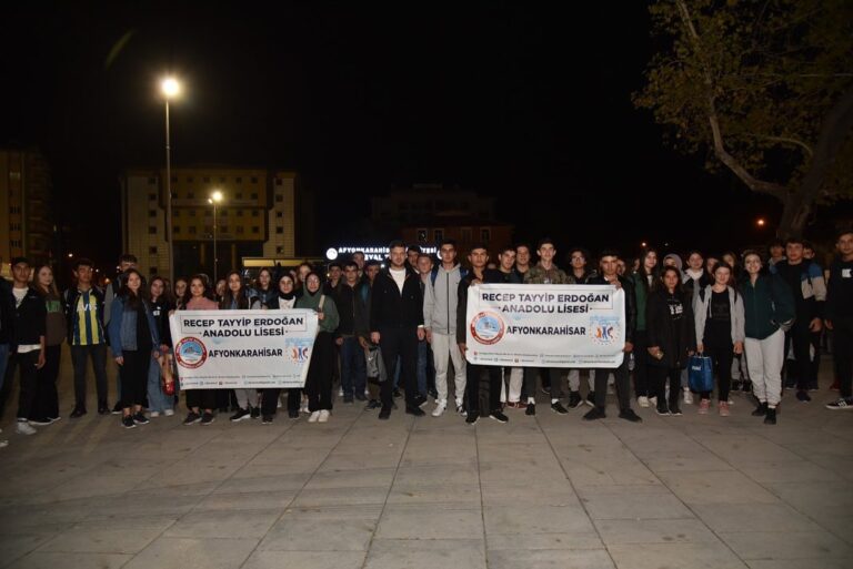 GENÇLİK GELECEĞİMİZDİR