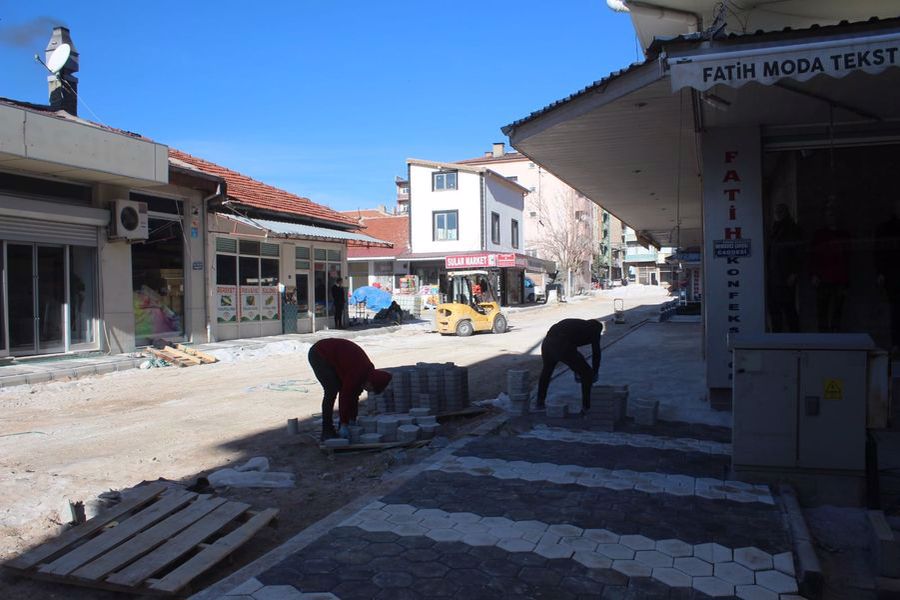 Altyapı ve üstyapı çalışmalarıyla daha yaşanılabilir güzel bir Emirdağ için