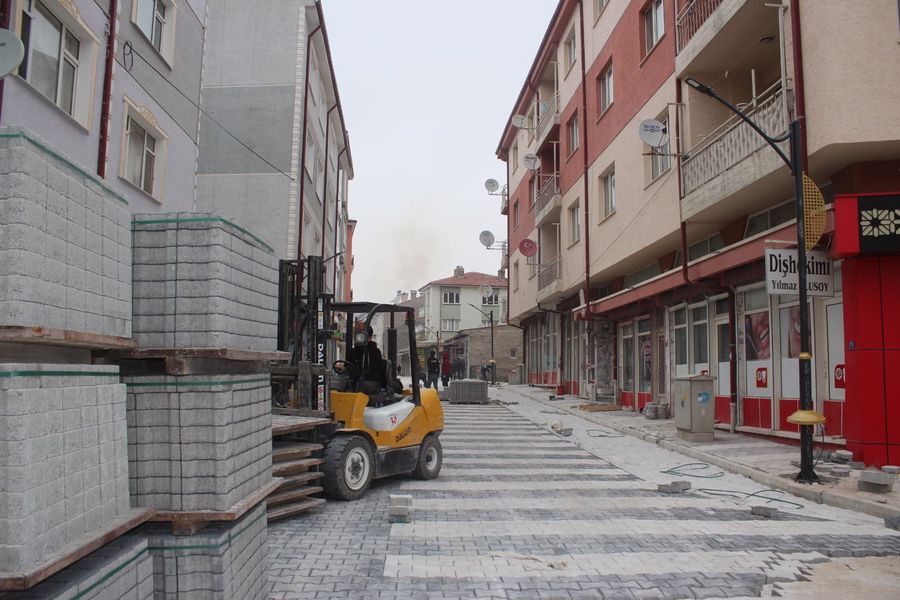 Ekiplerimiz alt yapı çalışmaları tamamlanan Şehit Asteğmen Yüksel Şahan Caddesinin