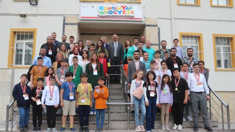 Afyonkarahisar Kendin Yap Atölyesi Blok Tabanlı Kodlama Final Yarışması Yapıldı…