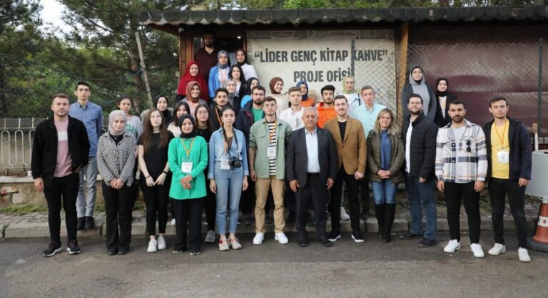 ZEYBEK BAŞKAN´DAN GENÇLİK BULUŞMASI