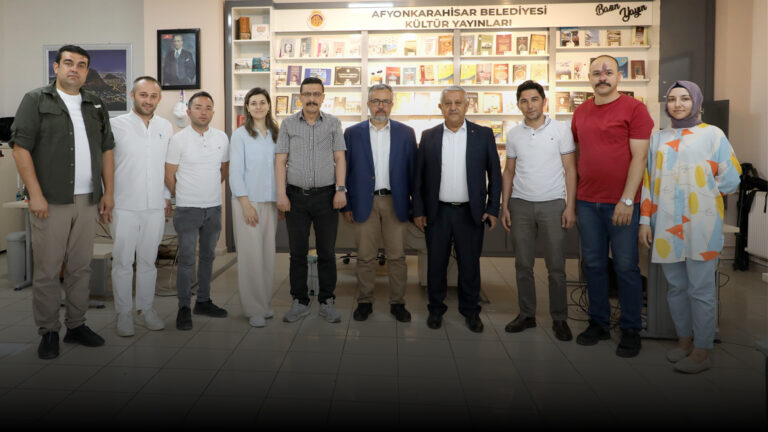 ZEYBEK BAŞKAN BASIN PERSONELİNİN BAYRAMINI KUTLADI