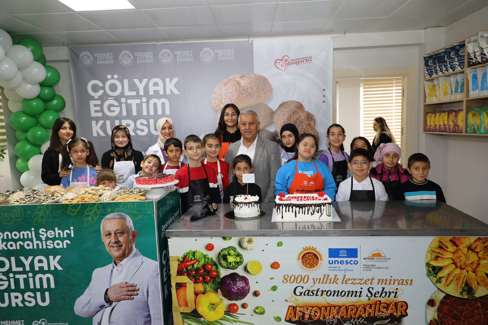 ZEYBEK BAÞKAN’DAN AFYON’DA BÝR ÝLK DAHA 12 BOYUNCA ÜCRETSÝZ ÇÖLYAK