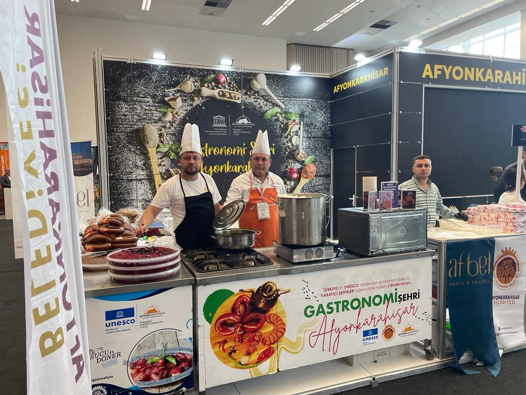 GASTROAFYON LEZZETLERÝ ANKARA’DA GÖRÜCÜYE ÇIKTI             Belediye Baþkanýmýz Mehmet Zeybek’in