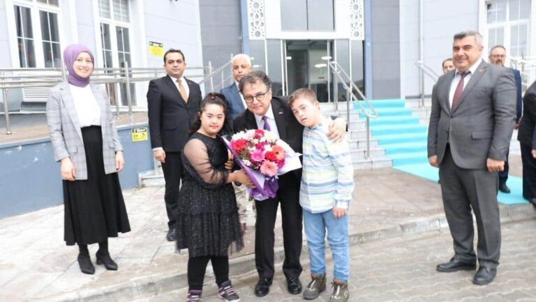 Bakanlığımız Özel Eğitim ve Rehberlik Hizmetleri Genel Müdürümüz Sayın Doç. Dr. Mustafa Otrar, Bir Dizi Temas ve İncelemelerde Bulunmak İçin İlimizi Ziyaret Etti…