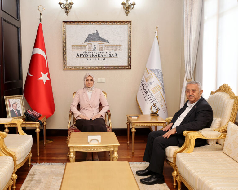 ZEYBEK BAŞKAN´DAN VEDA ZİYARETLERİ
