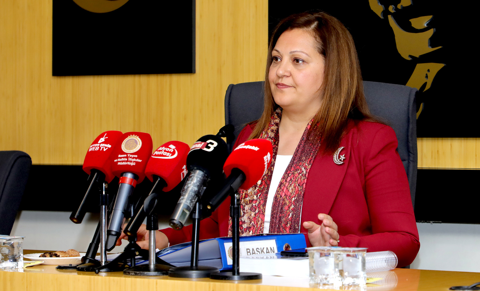 BAÞKANIMIZ BURCU KÖKSAL BELEDÝYE MECLÝSÝNDE KONUÞTU: “ADALETTEN HAKKANÝYETTEN, HUKUKTAN ÞAÞMAYACAÐIZ”