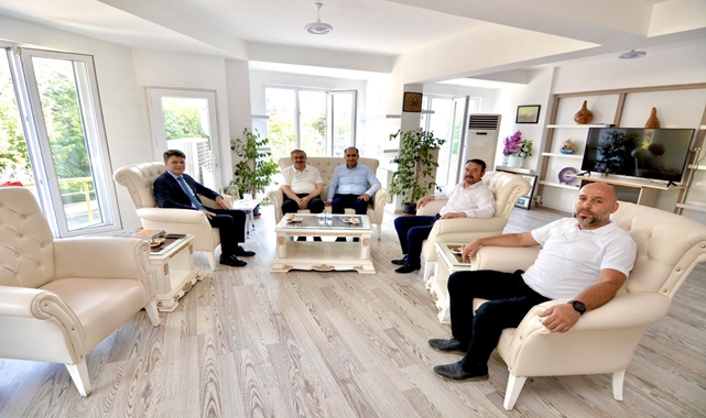 AK Parti Afyonkarahisar Milletvekilleri İbrahim Yurdunuseven ve Hasan Arslan, Sandıklı