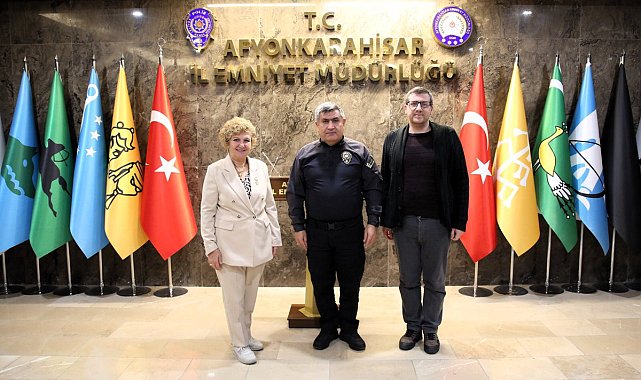 Afyonkarahisar’da Gün FM Yetkililerinden Emniyet Müdürüne Ziyaret – Asayiş Afyonkarahisar’da Gün FM Yönetim Kurulu Başkanı Fadime Akar ve Genel