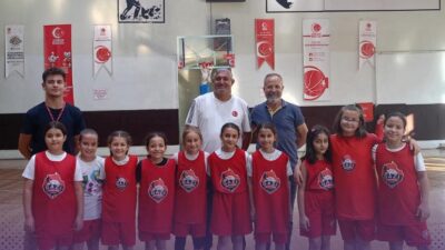 Kurucu-Antrenör Feyzullah Demirkale liderliğindeki Gazi Basketbol Kulübü, Afyon'da altyapıya odaklanarak
