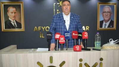 İYİ Parti Afyonkarahisar İl Başkanı Muhammet Mısırlıoğlu, haftalık basın toplantısında