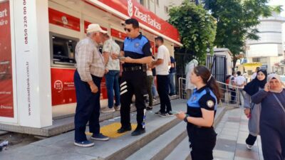 Afyonkarahisar İl Emniyet Müdürlüğü, Bankalar Caddesi ve Uzun Çarşı'da vatandaşları