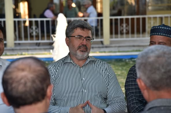 AK Parti Afyonkarahisar Milletvekili Ali Özkaya, İhsaniye'de vatandaşlarla bir araya