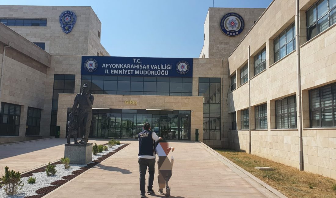 Afyonkarahisar İl Emniyet Müdürlüğü ekiplerinin titiz çalışmaları, uzun süredir aranan
