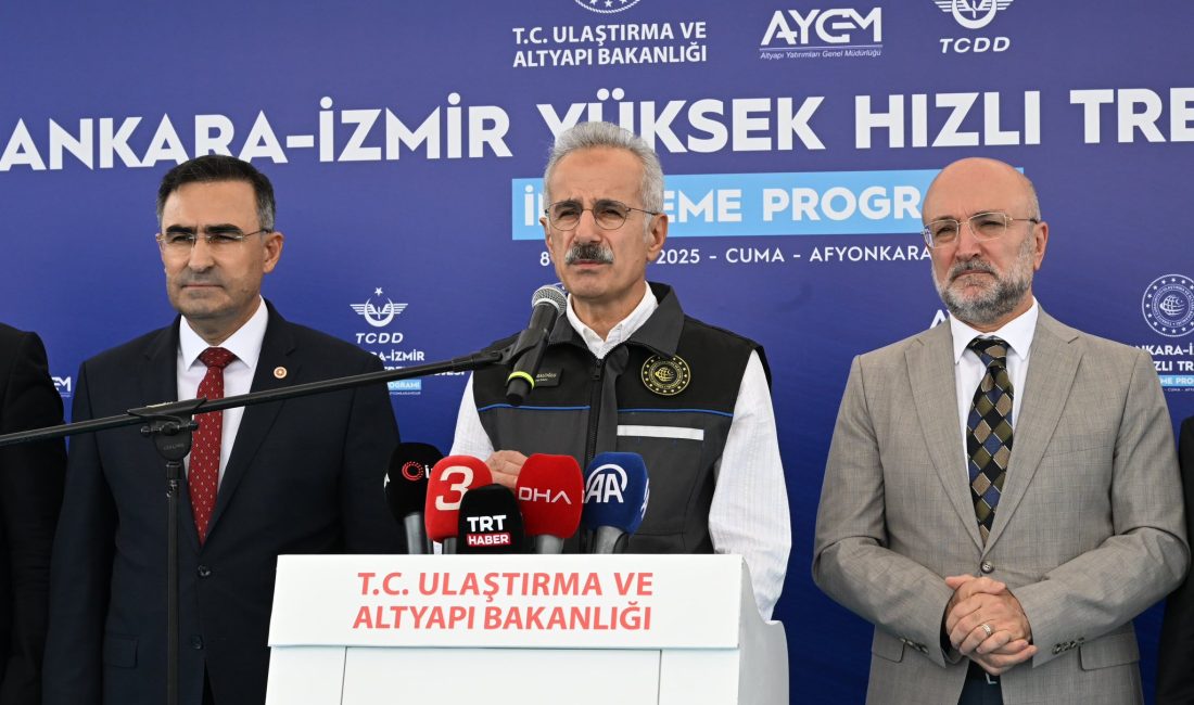 Ulaştırma ve Altyapı Bakanı Abdulkadir Uraloğlu, Afyonkarahisar ziyaretinde, Türkiye’nin demiryolu
