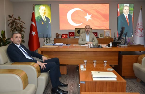 Belediye Başkanı Yıldırım, ziyaret sırasında İl Sağlık Müdürü Dr. Öztürk