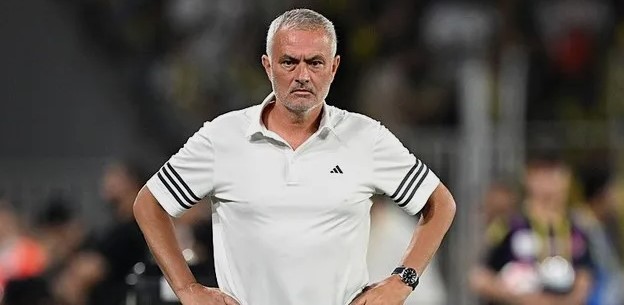 Fenerbahçe Kulübü, Portekizli teknik direktör Jose Mourinho ile yolların ayrıldı. Fenerbahçe Kulübü, Portekizli teknik direktör Jose Mourinho ile yolların ayrıldığını
