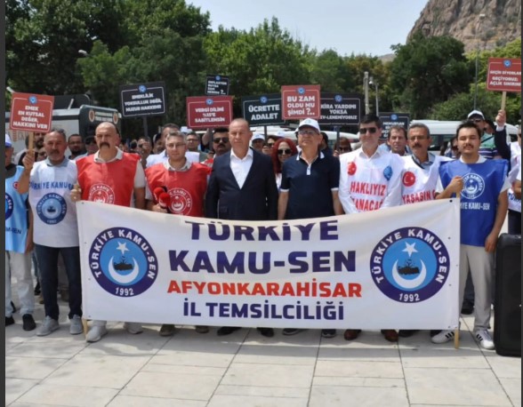 Bugün burada yalnızca kendi geleceğimiz için değil, 4 milyon kamu
