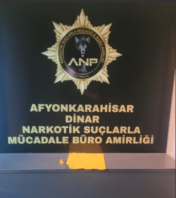 Otobüste Uyuşturucu Operasyonu: 2 Şahıs Yakalandı Peçeteye emdirilmiş uyuşturucu madde