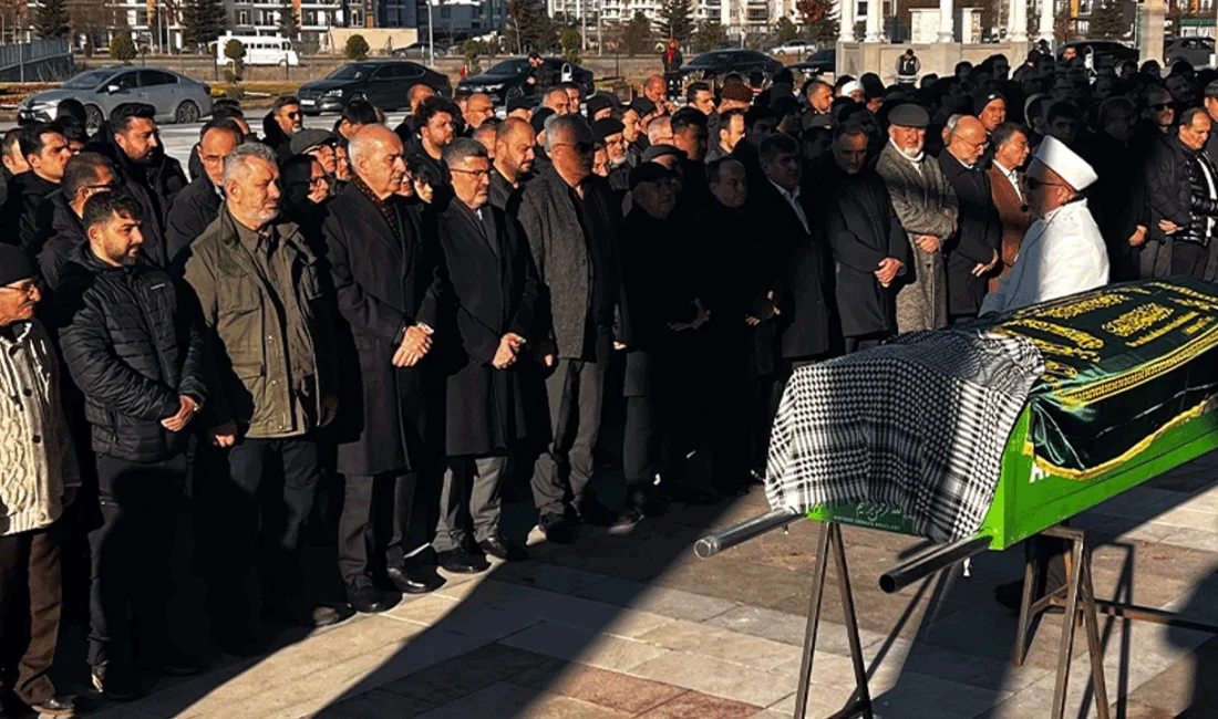 Mareşal Fevzi Çakmak Mahallesi sakinlerinden 61 yaşındaki Nazire Varış hayatını