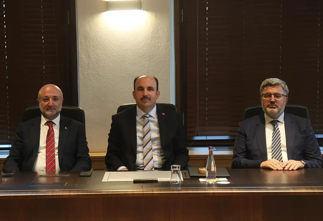 Afyonkarahisar AK Parti İl Başkanı Şahin, Konya Büyükşehir Belediye Başkanı Altay'ı Ziyaret Etti