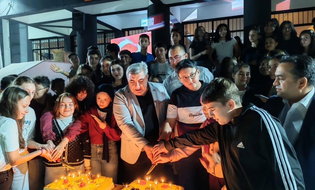 Afyonkarahisar’da Pansiyon Öğrencilerine Sıcak Karşılama Afyonkarahisar İl Milli Eğitim Müdürlüğü,