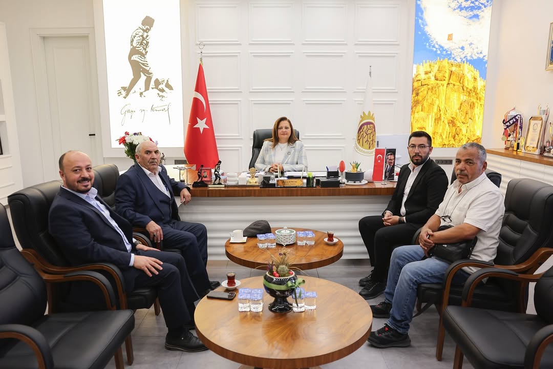 CHP İscehisar İlçe Başkanı Atılgan, Yönetim Kurulu Üyeleriyle İstişare Toplantısı Düzenledi