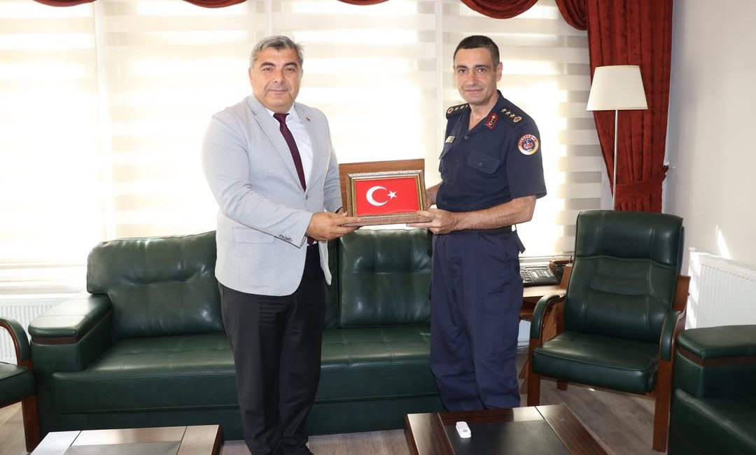 Afyonkarahisar İl Milli Eğitim Müdüründen Jandarma Komutanlığına Ziyaret Afyonkarahisar İl