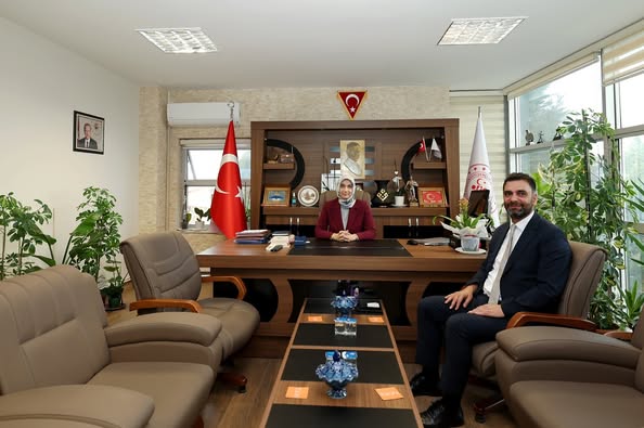 Afyonkarahisar Valisi Gençlik ve Spor İl Müdürlüğünü Ziyaret Etti Afyonkarahisar