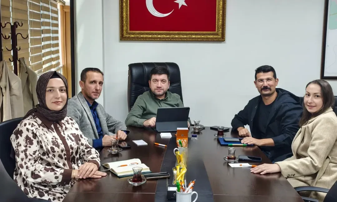 AK Parti Afyonkarahisar İl Başkanlığı’nda İletişim Stratejileri Değerlendirildi AK Parti