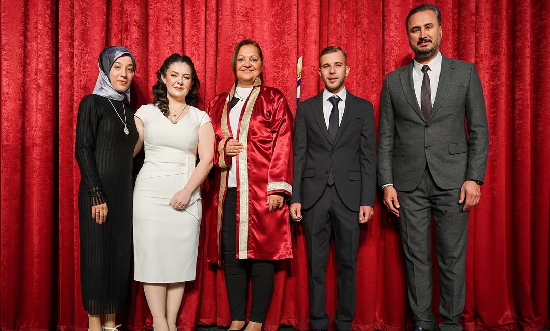 Büşra Ödemiş ve Berkay Eyvazoğlu Nikah Masasına Oturdu Oyuncu Büşra