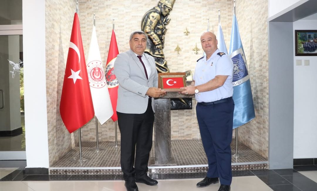 Afyonkarahisar İl Milli Eğitim Müdürlüğü’nden Komutan Ziyareti Afyonkarahisar İl Milli