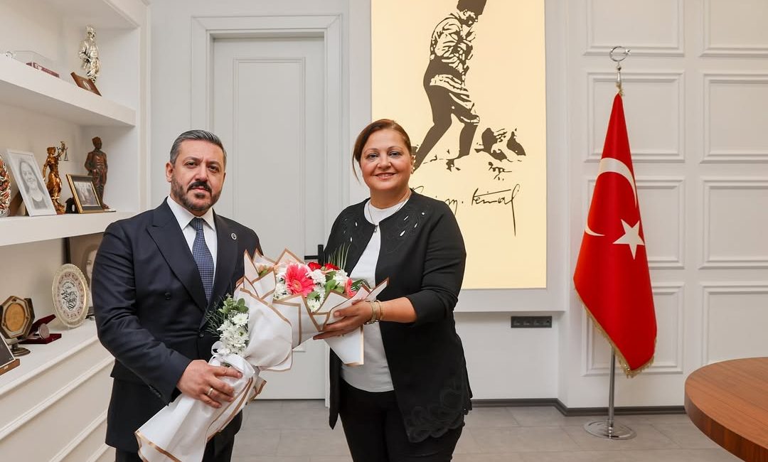 Burcu Köksal Afyonkarahisar’da Ziyarette Bulundu Burcu Köksal, Afyonkarahisar’da Anahtar Parti